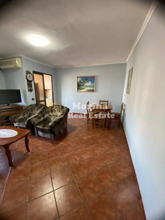 Qera , Apartament 1+1 , Rruga e Bardhok Biba , 550 euro/ muaj