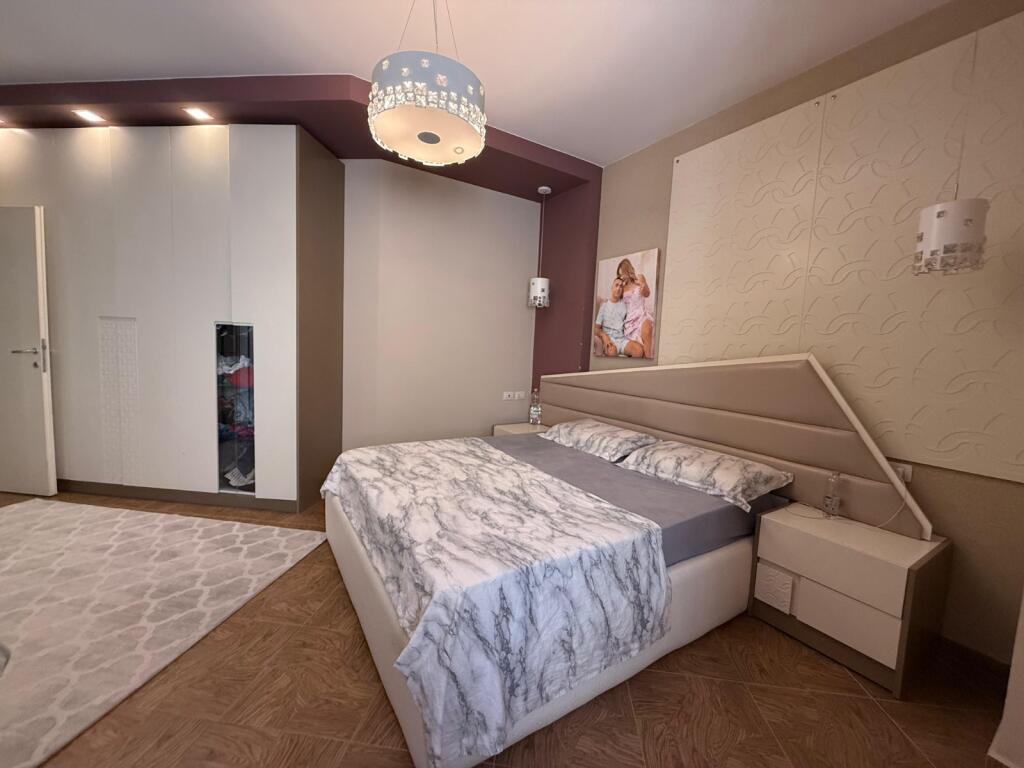 Appartamento 2+1+2+Balcone in Vendita - Via Cipajve, Vlore