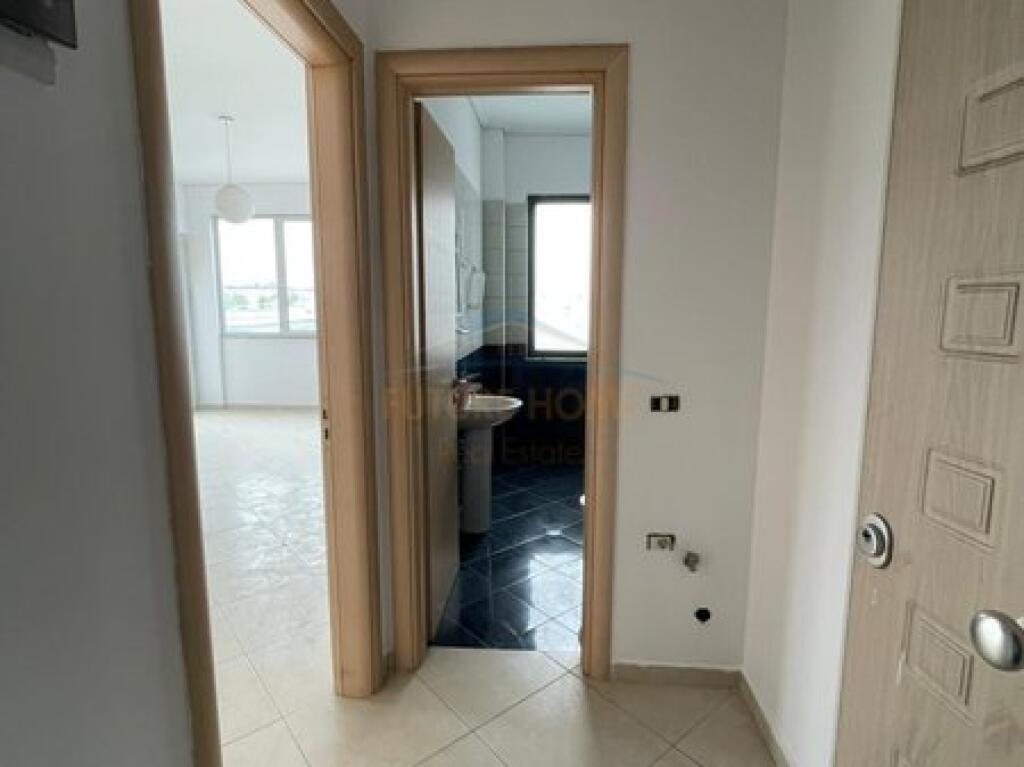 Shitet,Apartament 2+1, Unaza e Re, Tirane