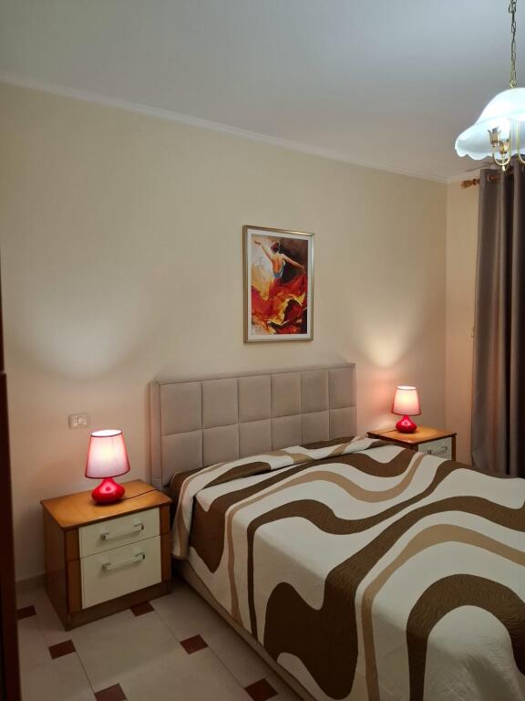 Apartament 2+1 me qira Kopshti Zoologjik 650 euro