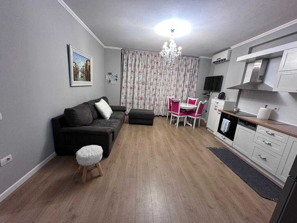 Apartament Me Qera tek 21-Dhjetori
