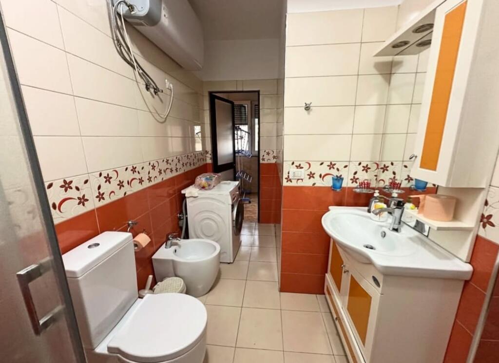 Appartamento 3+1 in vendita in Via Kavajes.