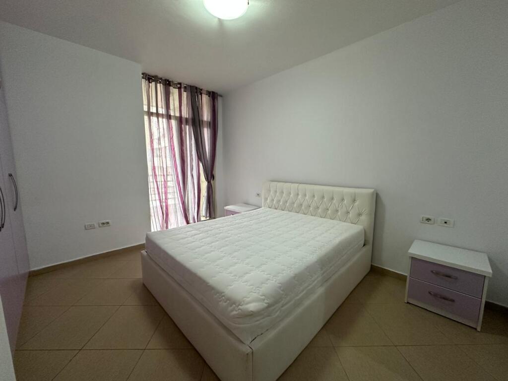 🏢Complesso Panorama, vicino alla Scuola Media “Harry Fultz”, affittasi appartamento 2+1+2 arredato. 800 Euro   