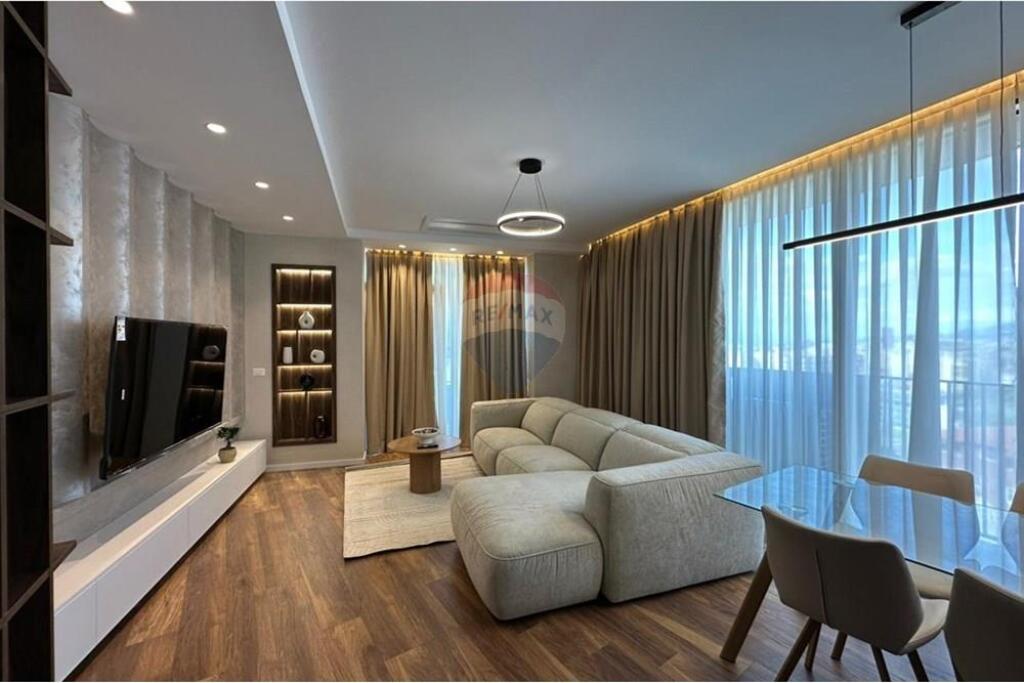 Apartament - Për Qira - Lake View, Tiranë
