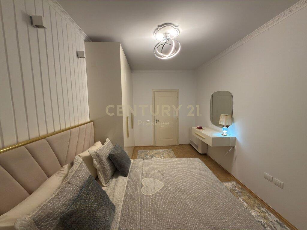 APPARTAMENTO 3+1+2 + POSTO AUTO IN AFFITTO, VIA ELBASAN, TIRANA!