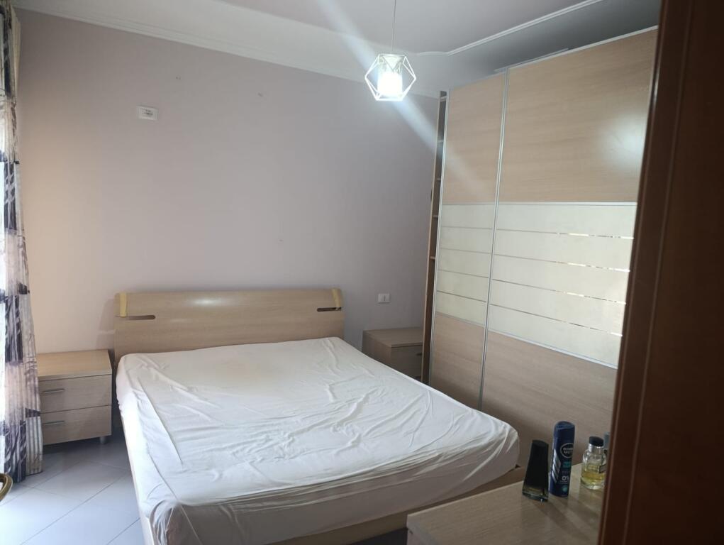 Apartment 2+1+2 bathrooms for rent at Zogu i Zi.