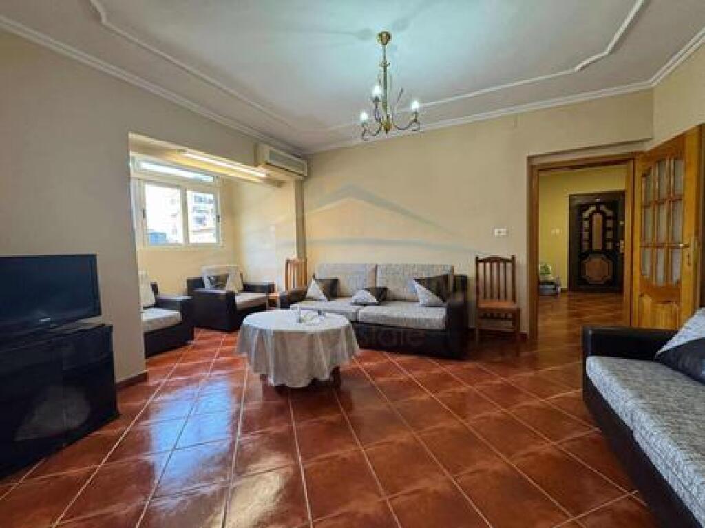 Shitet, Apartament 1+1, Pazari i Ri