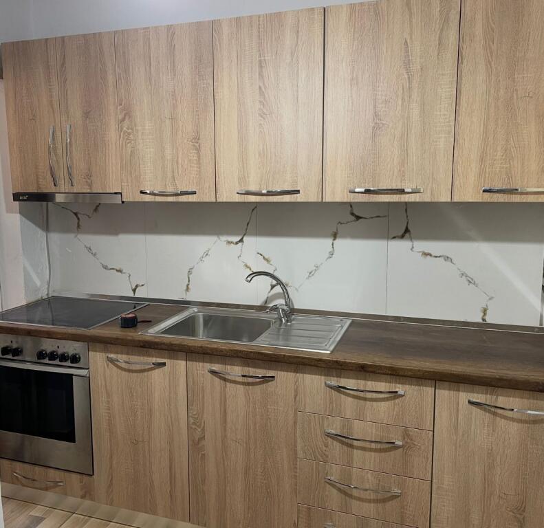 Jepet Apartament me qera