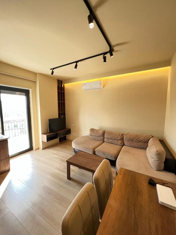 🏢✨ Apartament 1+1 me qira – Ministria e Drejtësisë