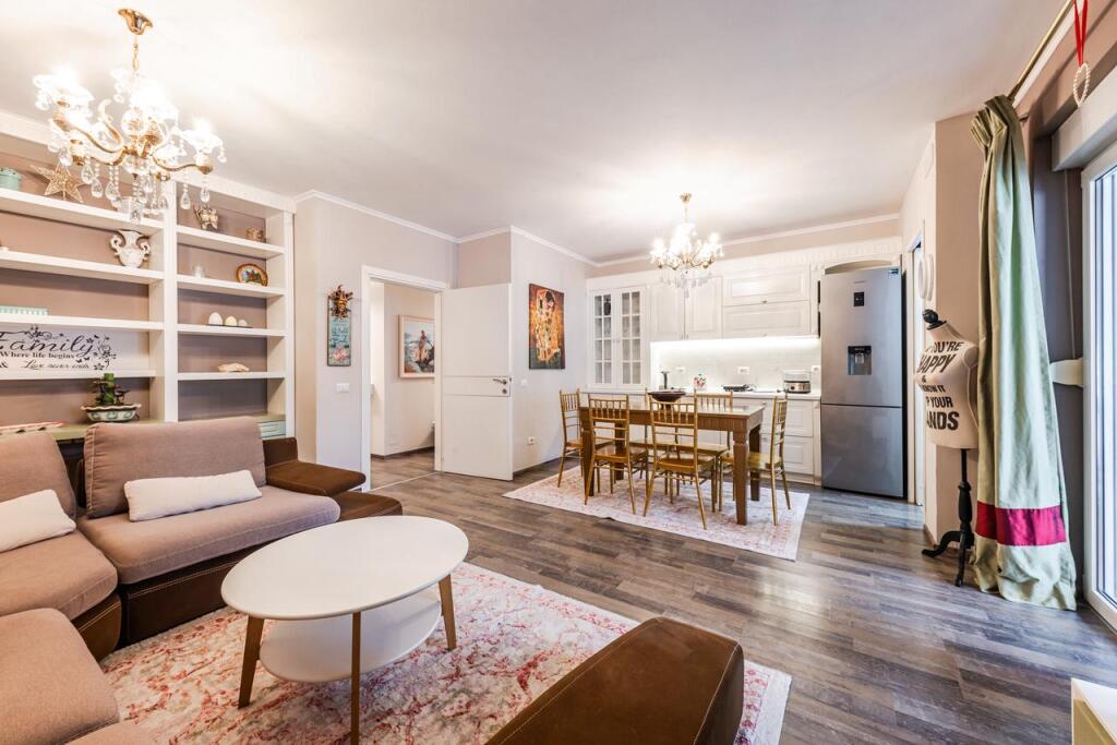 Super apartment 2+1+2 for rent at Colombo Complex, Lake