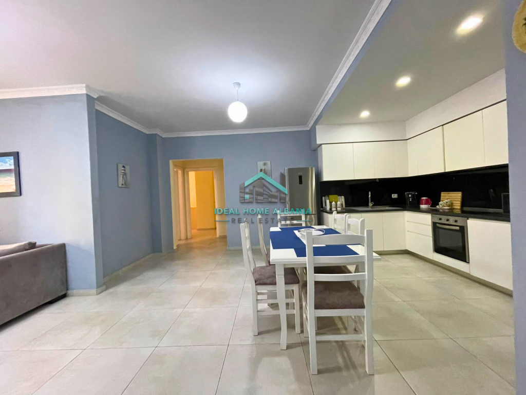 Appartamento In Affitto 3+1+2+ Balcone, Chiesa Ortodossa, Vlore