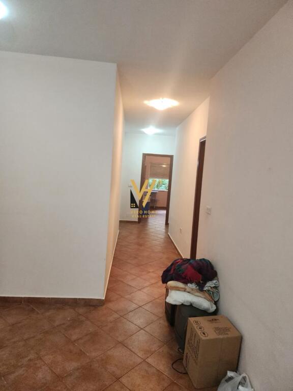 SHITET APARTAMENT 3+1+2 TE KOMUNA E PARISIT 320.000 EURO