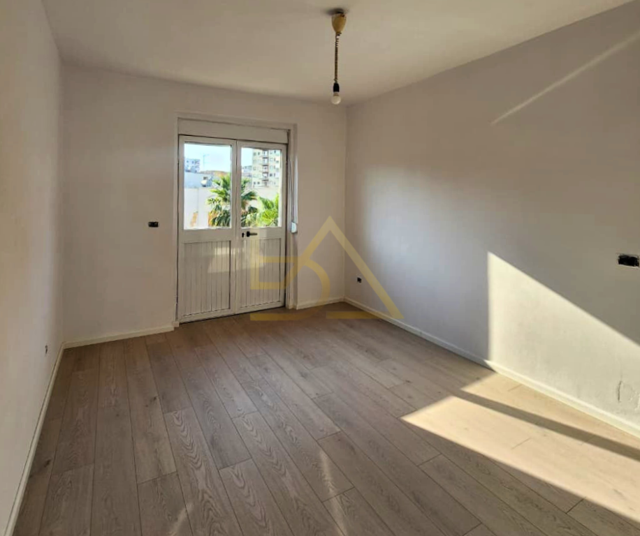 OCCASIONE STRAORDINARIA! OPPORTUNITÀ RARA! Appartamento in vendita nel centro di Durazzo