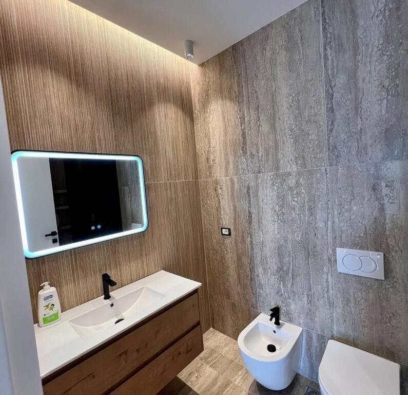 Apartment 2+1 for rent. at the Commune of Paris