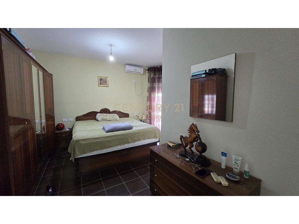 Apartament 2+1+2 për qira në Idriz Dollaku – Verandë 57m²
