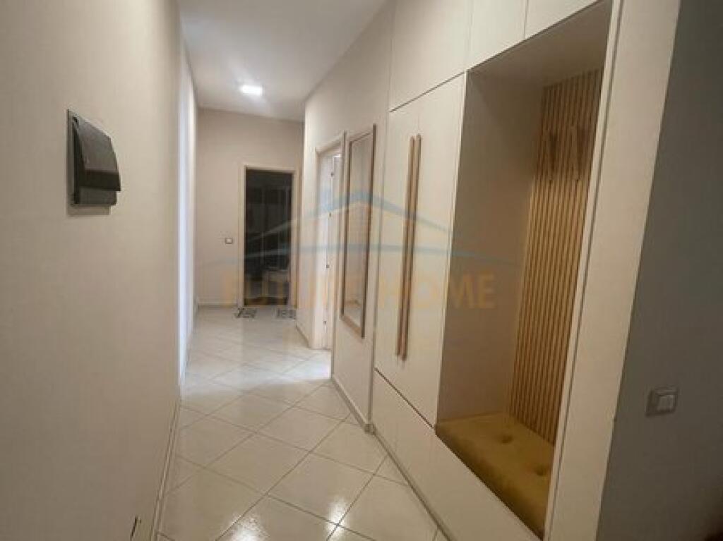 Shitet, Apartament 2+1.Bulevardi Gjergj Fishta,Tirane