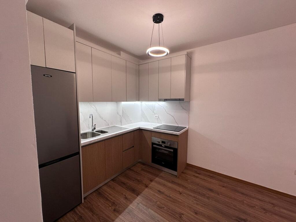 Appartamento in Affitto 1+1+Parcheggio , Kodra e Diellit