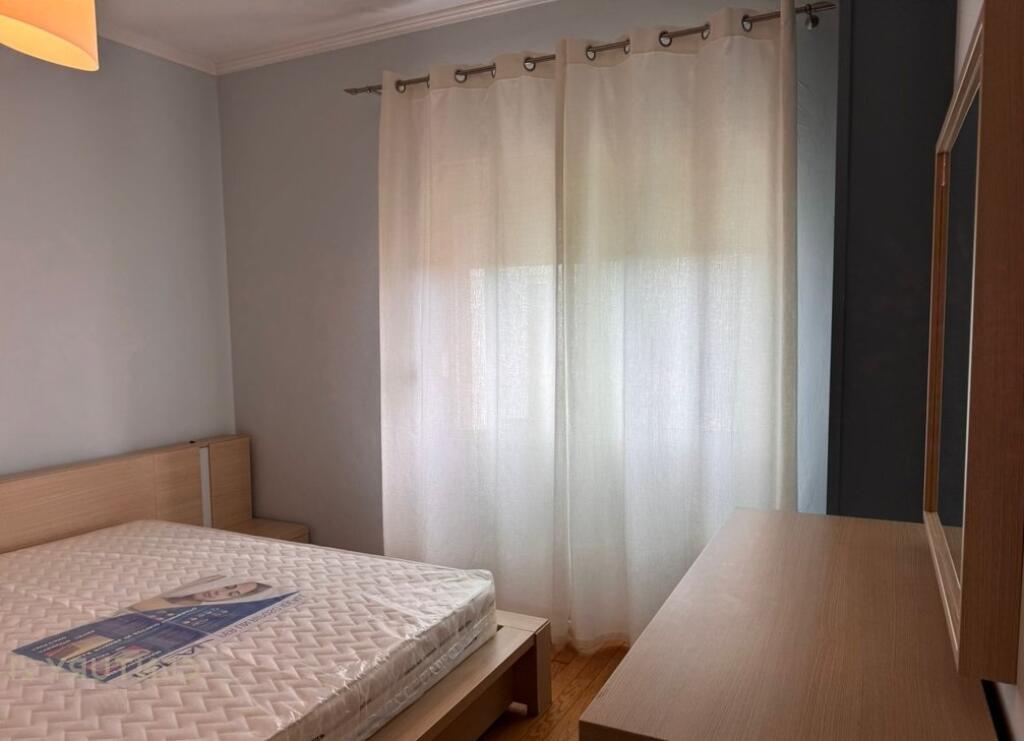 Apartament me qira 2+1, Mine Peza
