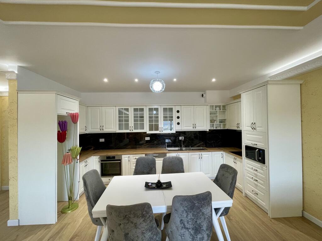 Jepet me QIRA apartament 2+1 luksoz në rezidencë private, Liqenit të Farkës
