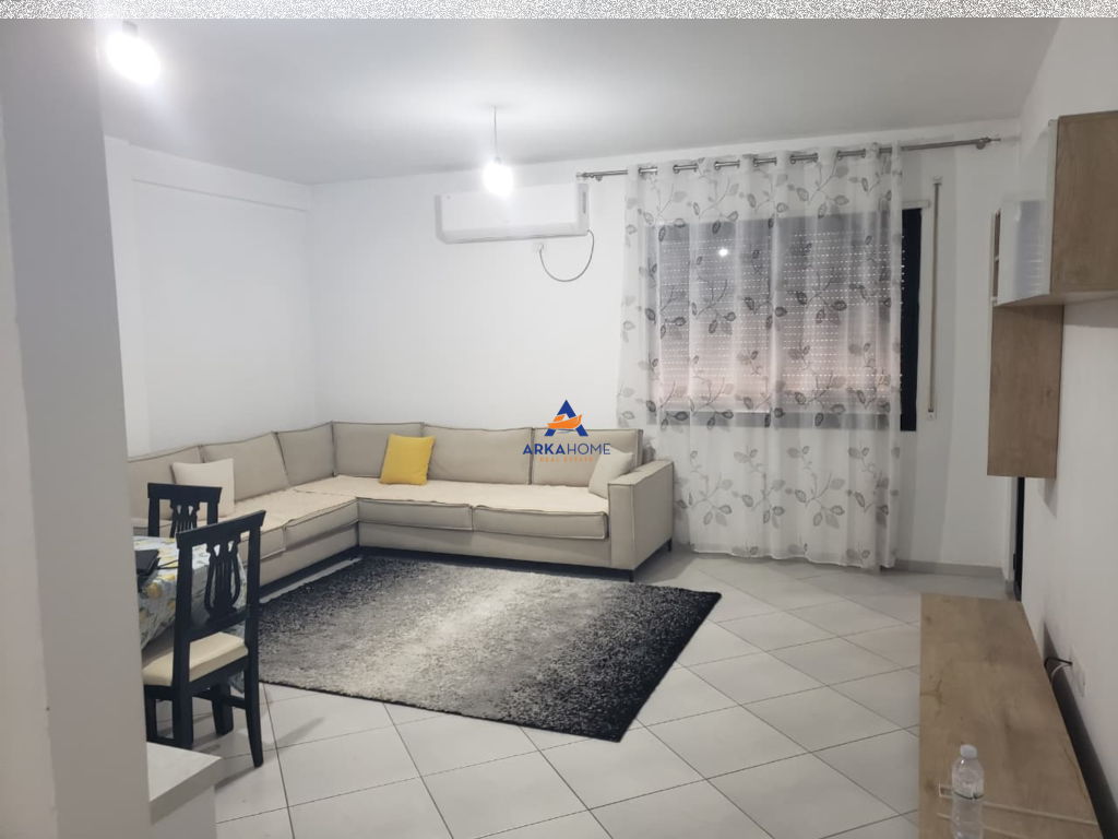 JEPET ME QERA APARTAMENT 3+1+BALLKON " TE UNAZA E RE,PRANE OZONE" 65000 LEKE