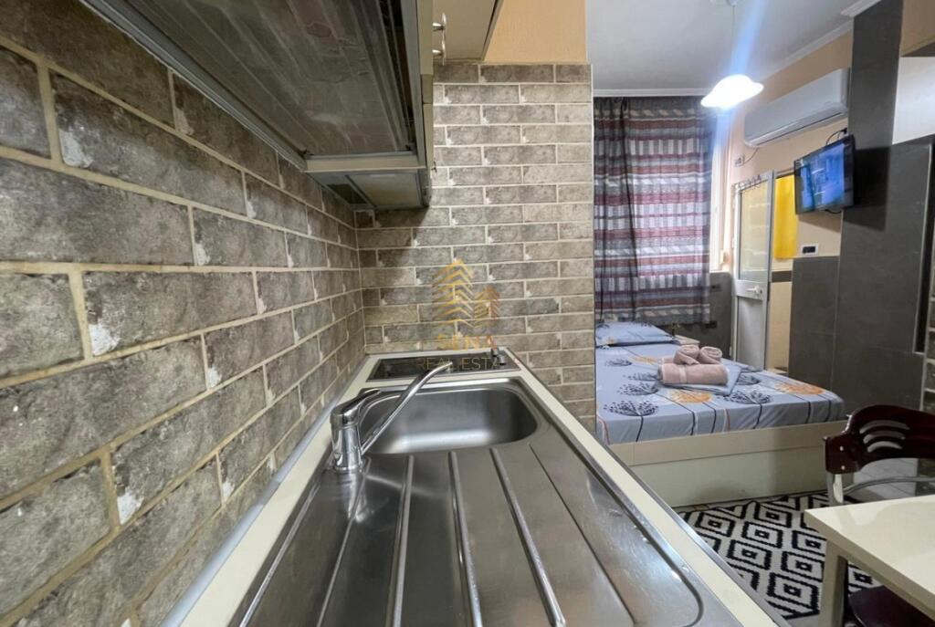 Qira, Garsoniere, 5 Maji, 380 Euro/muaj