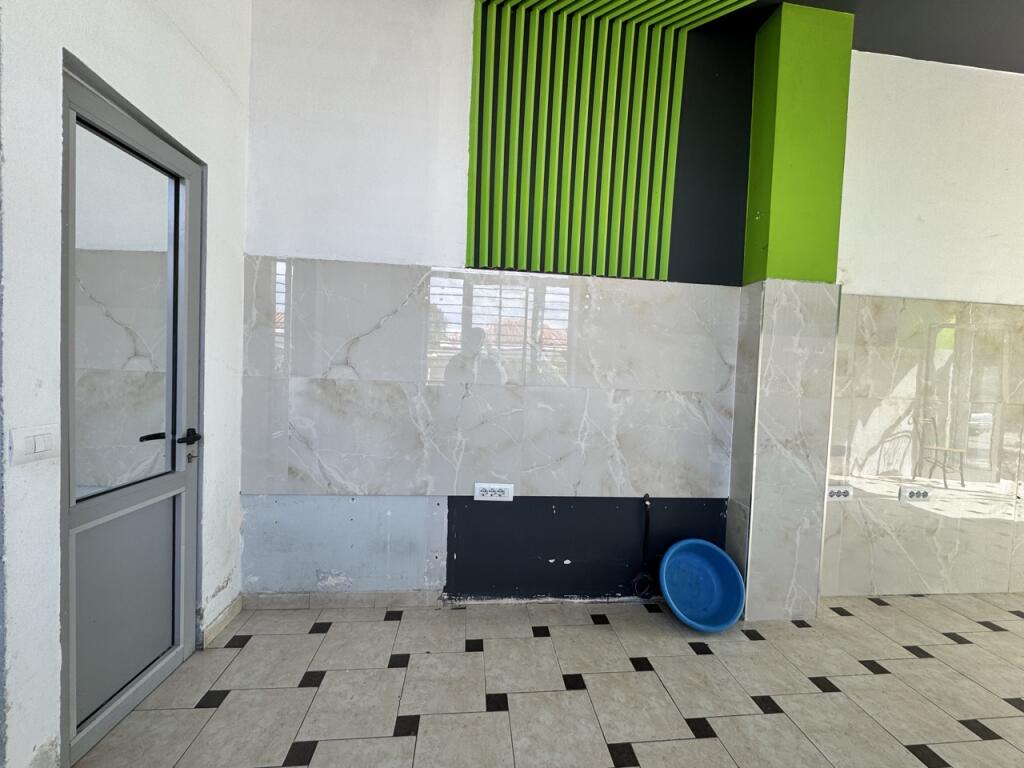 Commercial space for rent in Plazh, Durres