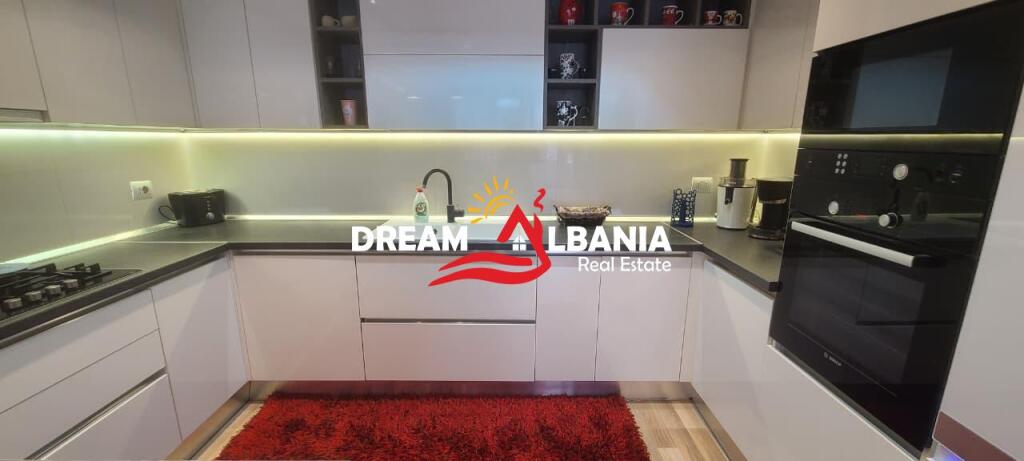 Super Apartament 2+1 me Qera ne Qender prane Muzeut (ID 42215402)