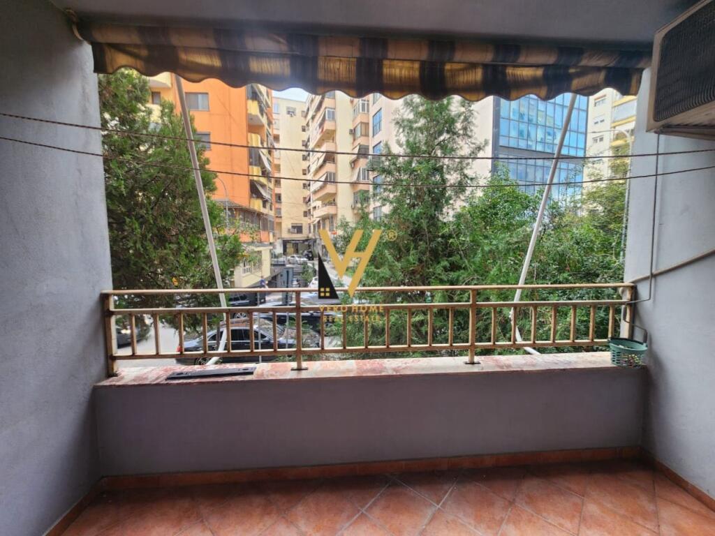 SHITET APARTAMENT 3+1+2 TE KOMUNA E PARISIT 320.000 EURO