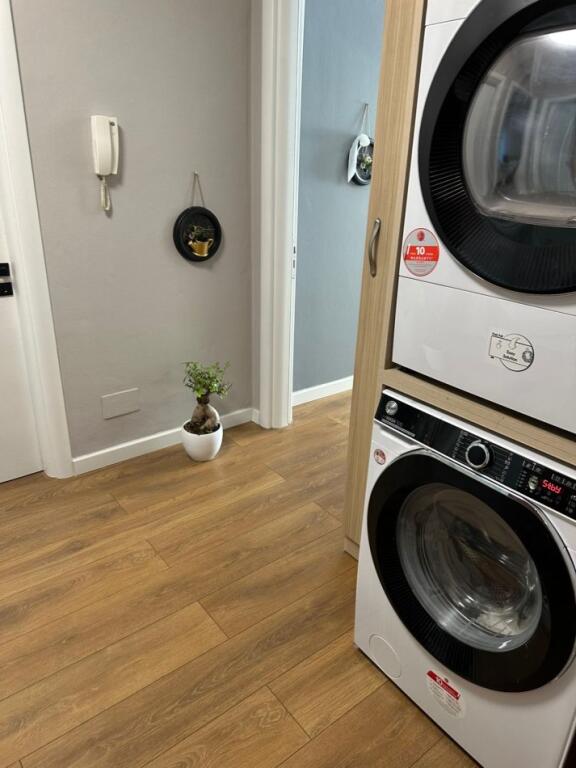 APARTAMENT ME QIRA 2+1  Rruga Jordan Misja, Bulevardi i Ri