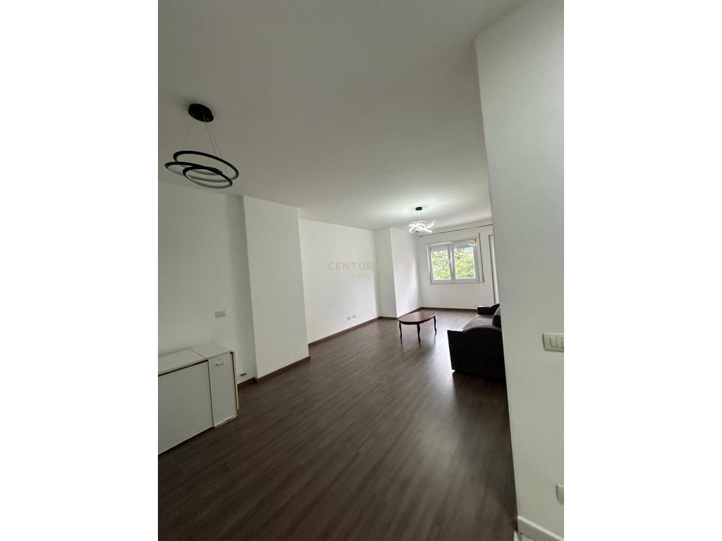 Affittasi appartamento 2+1 a Fresk