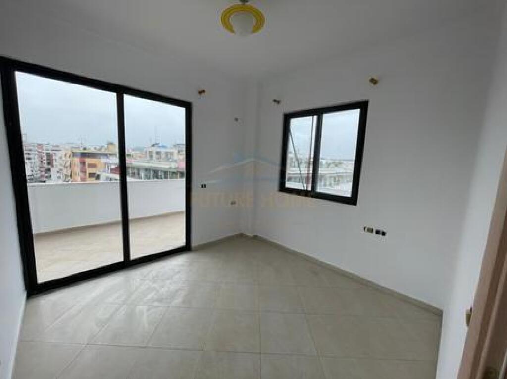 Shitet,Apartament 2+1, Unaza e Re, Tirane