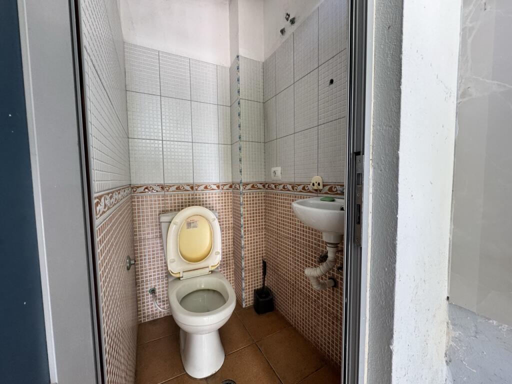 Commercial space for rent in Plazh, Durres