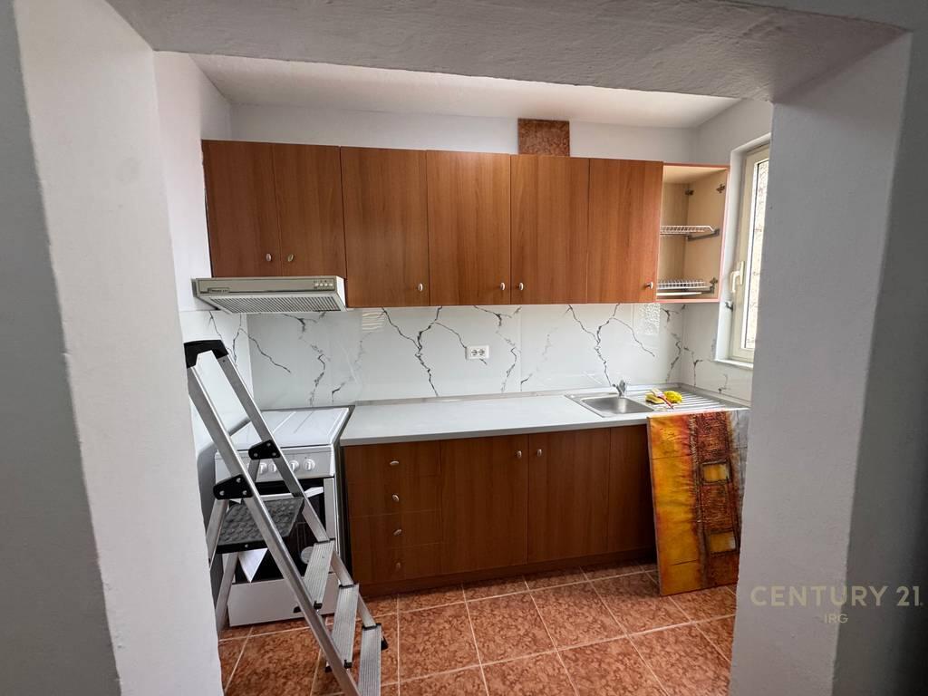 APPARTAMENTO 1+1 VICINO ALLA STRADA DI KAVAJË