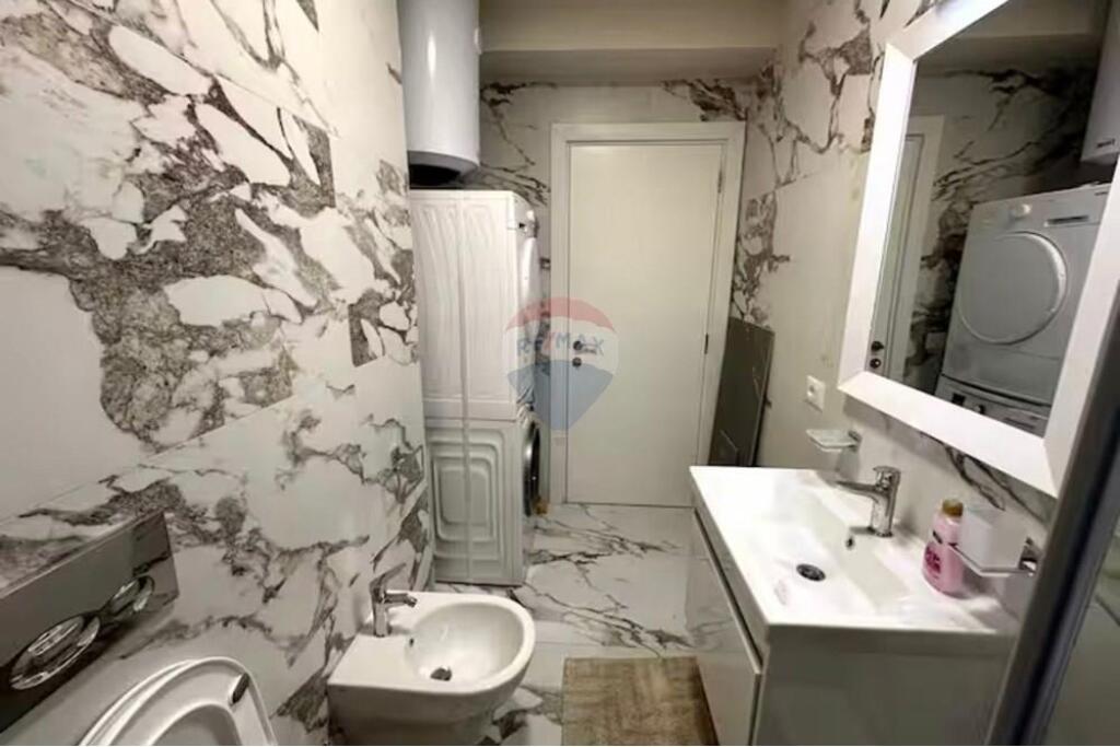 Apartament 1+1 per shitje kompleksi Zirkon!