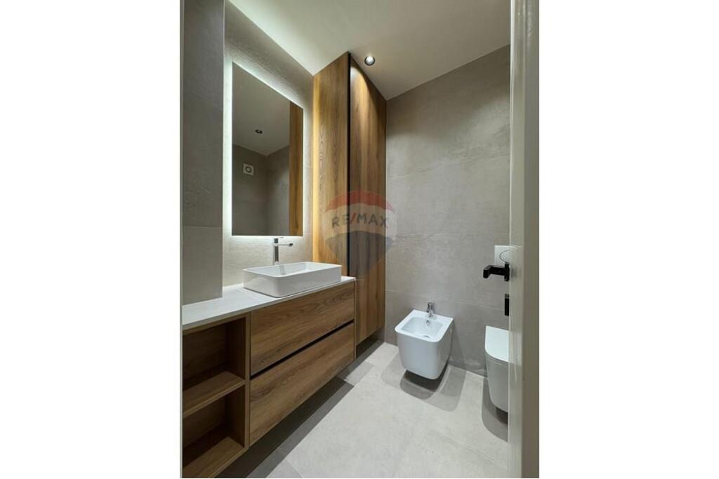 APARTAMENT I INVESTUAR 1+1PER QIRA TE SHKOLLA KUQE