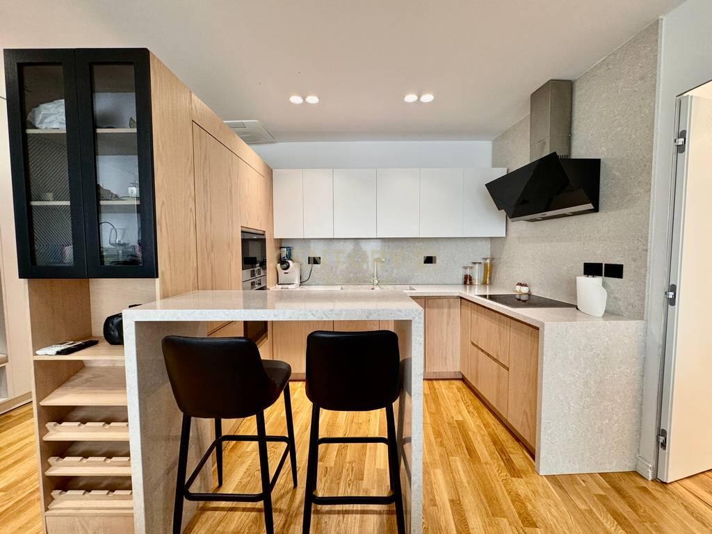 Apartment 2+1+2 + Parking Space for sale in Lake View Residence 530,000 €