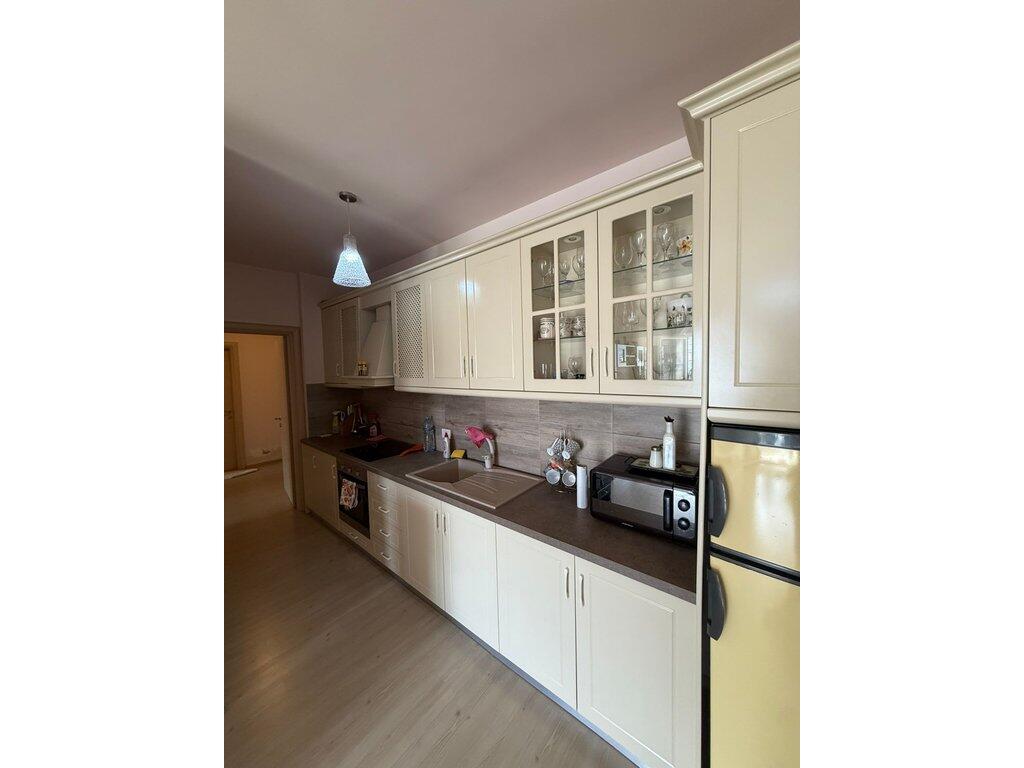 Vendesi in vendita 2+1 – Vicino all'Hotel Pogradeci, Pogradec