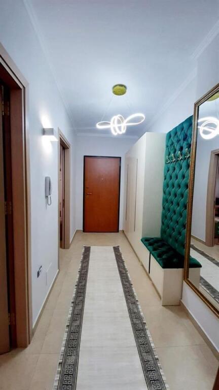 Apartament 1+1 me qera Rruga 5 Maji Tirane
