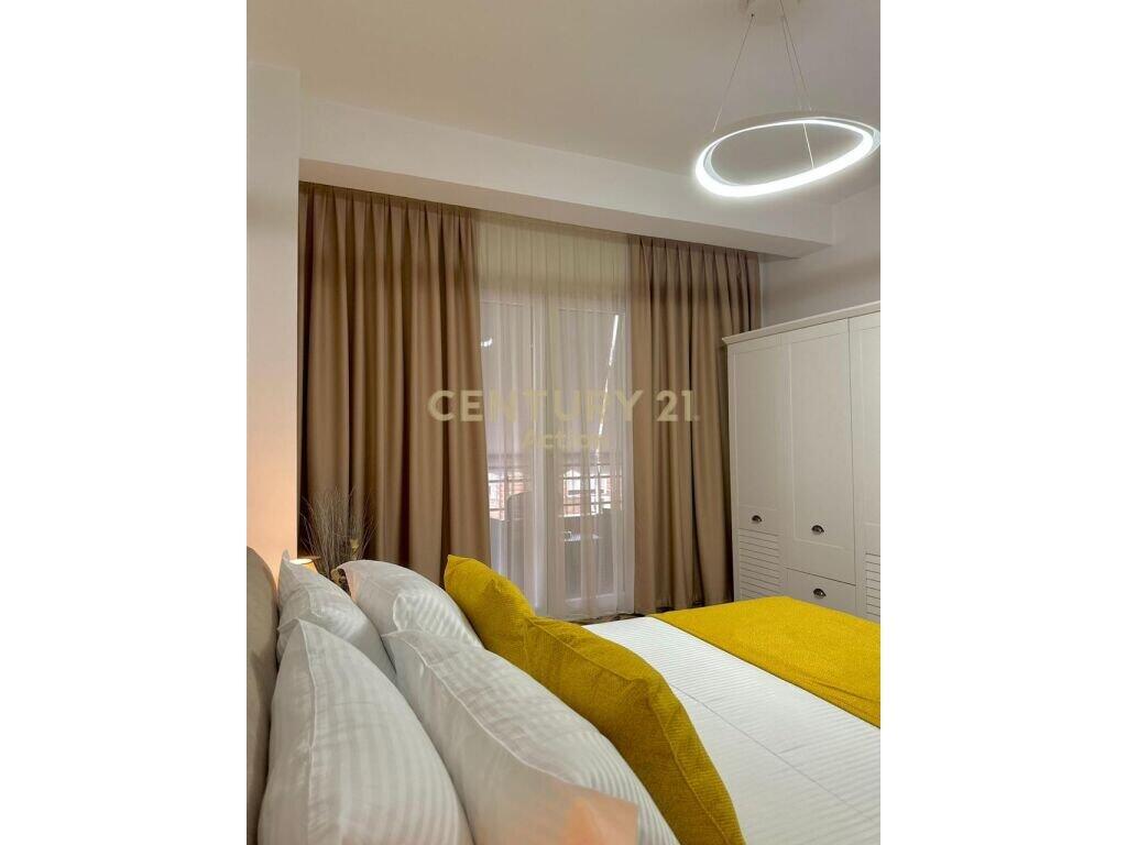 JEPET ME QIRA APARTAMENT LUKSOZ NE MYSLYM SHYRI,PRANE BANKES SE SHQIPERISE!