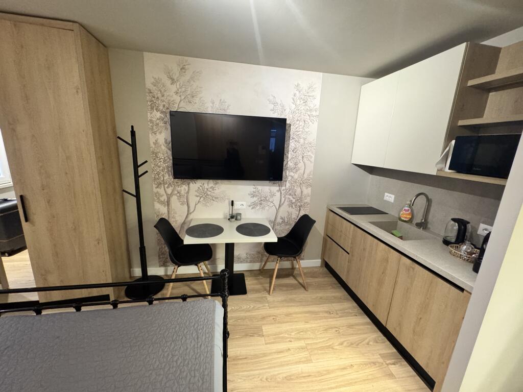 Studio apartment for rent at Piazza in the center