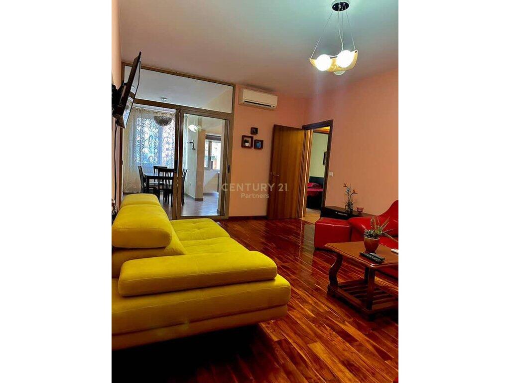 🔑 Family Apartment 2+1+2 for Sale in a Well-Managed Complex, Astir