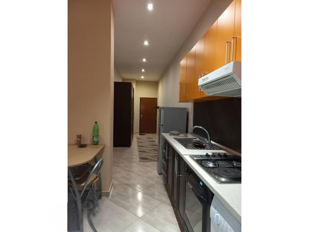 2 GARSIONERE TE KODRA E DIELLIT! 165,000 €