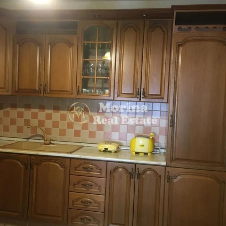 Affitto,Appartamento 3+1, in Via Barricade, 1200 euro/mese