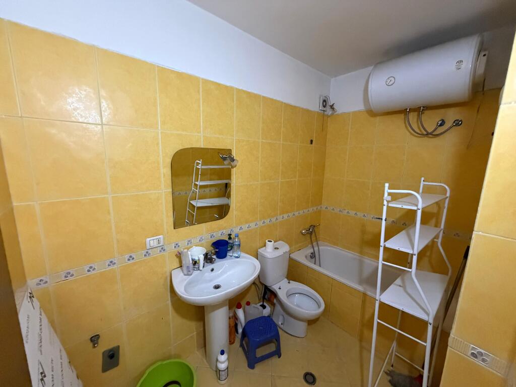 📣 AFFITTO Appartamento 1+1 📍 Vicino a 21-Dhjetori, Presso Joena Market ✨   🏢 Nuova Costruzione  🪜 8° Piano (Con Ascensore)  🛋️ VUOTO (Solo Cucina/Buffet)   💶 Prezzo 400 Euro