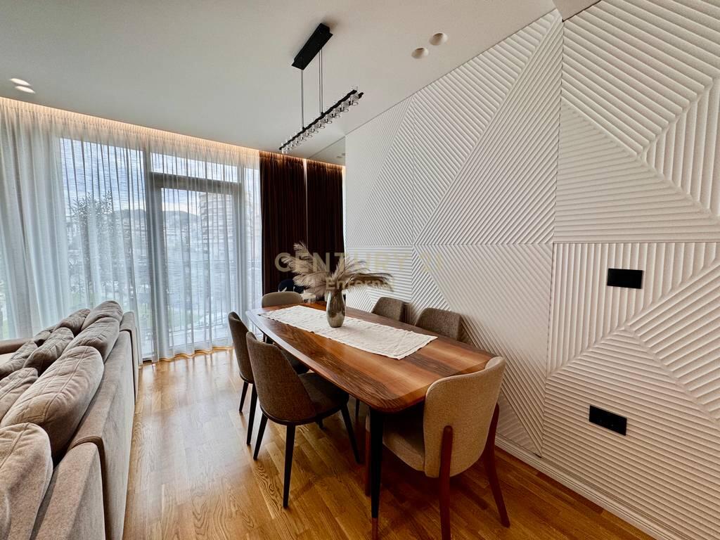 Apartment 2+1+2 + Parking Space for sale in Lake View Residence 530,000 €