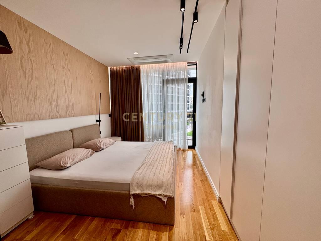 Apartment 2+1+2 + Parking Space for sale in Lake View Residence 530,000 €