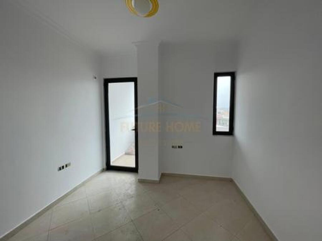 Shitet,Apartament 2+1, Unaza e Re, Tirane