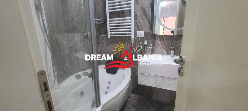 Super Apartament 2+1 me Qera ne Qender prane Muzeut (ID 42215402)