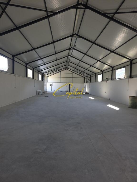 WAREHOUSE FOR RENT 350 M2 PEZE HELMES 100,000 LEKE
