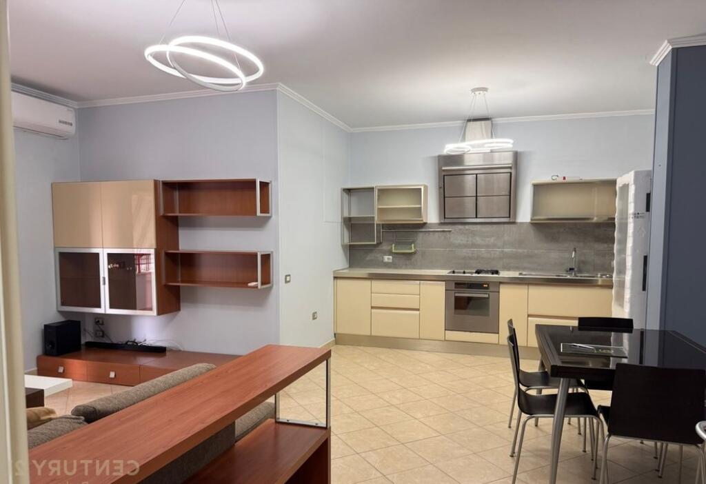 Apartament me qira 2+1, Mine Peza